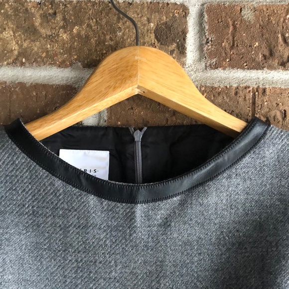 AKRIS PUNTO Gray Wool Dress with pockets & faux leather trim - Picture 3 of 10